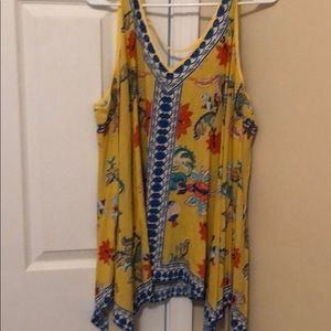 Beautiful  sleeveless tunic
